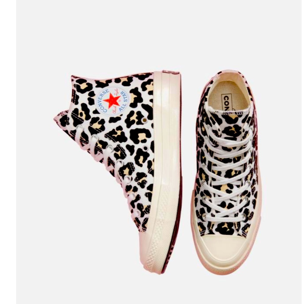 NWT- Converse logo play high top sneakers